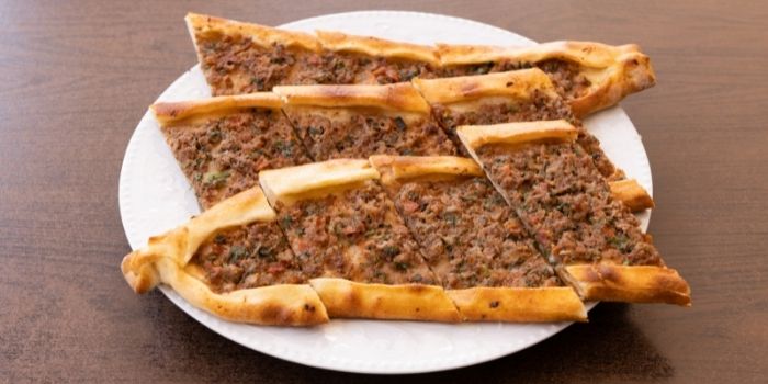 Kıymalı Pide